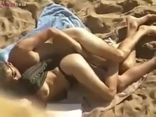 544px x 408px - Sharing my wife at the beach porn videos | HClips